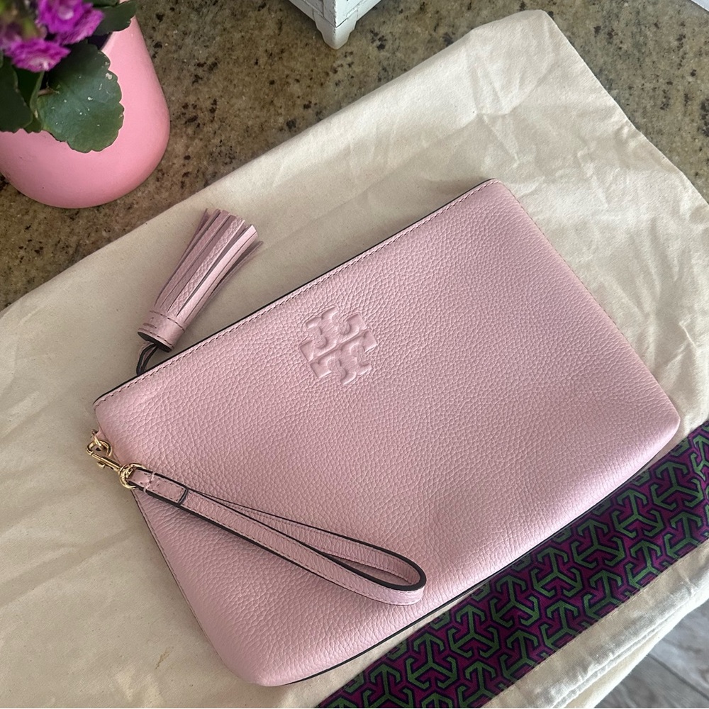 New Tory Burch Thea large leather pouch clutch pink - Picture 3 of 10